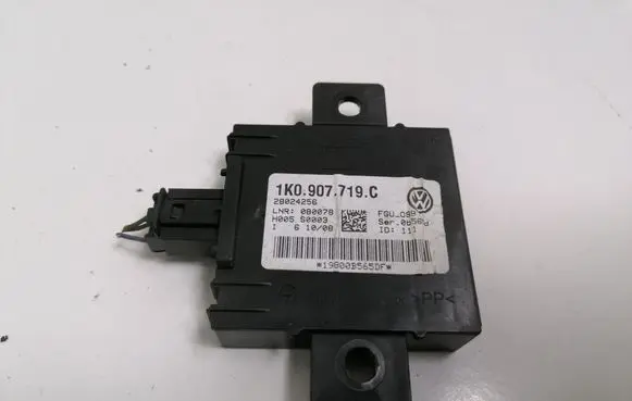 Volkswagen Tiguan Other control units/modules 1K0907719C