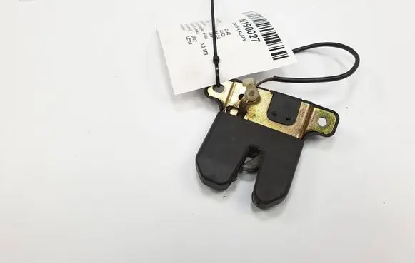 Audi A8 S8 D2 4D Tailgate/trunk/boot lock/catch/latch A5827505H