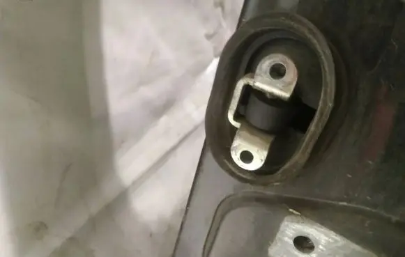 Alfa Romeo 159 Rear door check strap stopper
