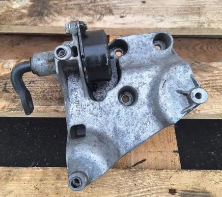BMW 3 E46 A/C compressor mount bracket 7787319 64557787319
