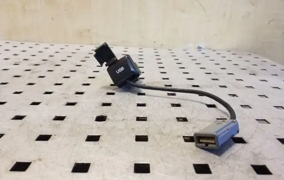 Honda Accord USB socket connector 