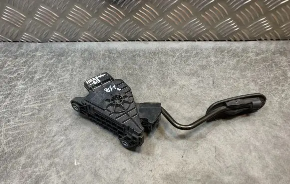 Lexus RX 450H Accelerator throttle pedal 7812048070