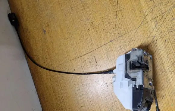 Renault Espace - Grand espace IV Front door lock 017972