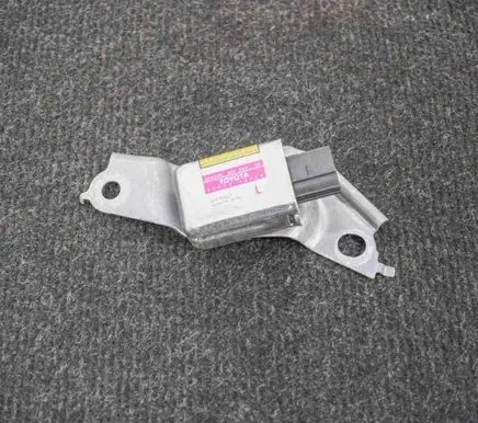Lexus RX 330 - 350 - 400H Airbag deployment crash/impact sensor