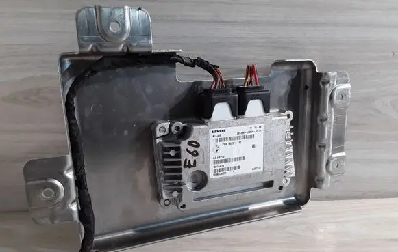 BMW 5 E60 E61 Gearbox control unit/module 13774410 7552614 S97238U3291A31