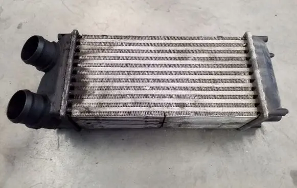 Citroen C4 I Picasso Intercooler radiator 9648551880