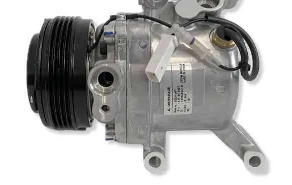Subaru Justy Air conditioning (A/C) compressor (pump) 8832087401000 8832097401
