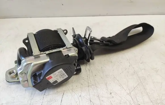 Mercedes-Benz C AMG W205 Front seatbelt 622765700 0589P10021