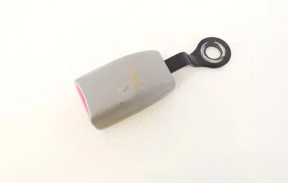 Mazda Premacy Front seatbelt buckle