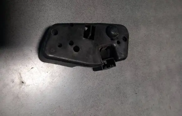 BMW 3 E46 Tail light bulb cover holder 230570R