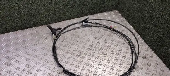 Mitsubishi Pajero Fuel cap flap release cable 04018