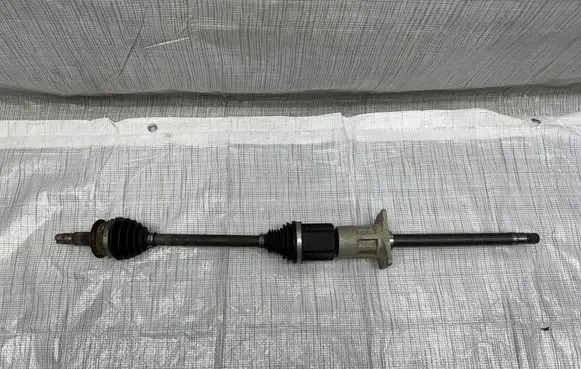 Maserati Grecale Front driveshaft