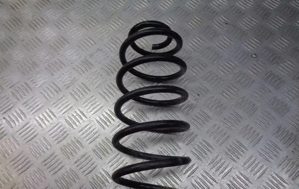 Toyota Yaris Rear coil spring