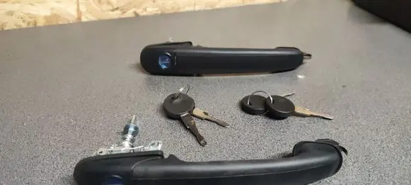 Volkswagen Caddy Front door exterior handle 6N0837207