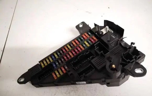 BMW 5 E60 E61 Fuse box set 690661805 6906618-05
