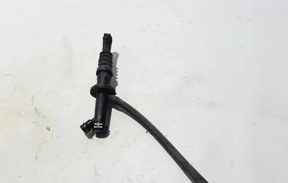 Clutch slave cylinder