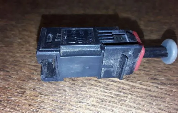 Opel Astra H Brake pedal sensor switch 869619858