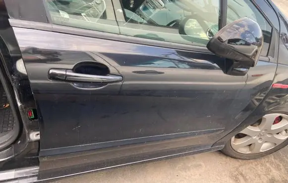 Peugeot 308 Front door