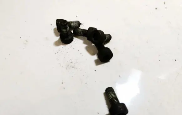 Mazda 3 I Nuts/bolts 