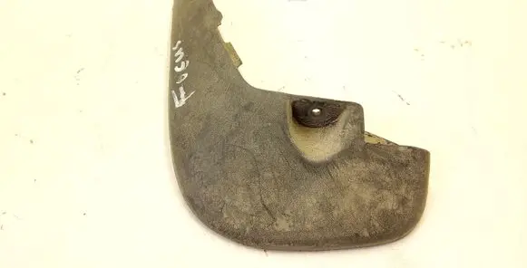 Ford Focus Front mudguard 98AXF16L560BA