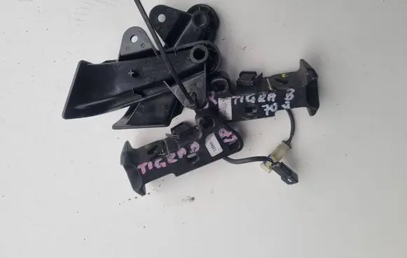 Opel Tigra B Electric window control switch 93162953