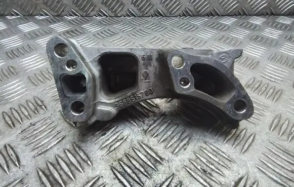 Peugeot 308 Engine mounting bracket 9688615780