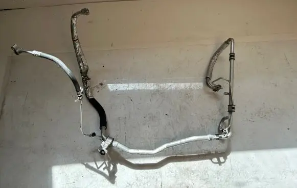 Chrysler Pacifica Air conditioning (A/C) pipe/hose 68227750AD