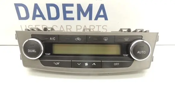 Toyota Avensis T270 Climate control unit 5590005470