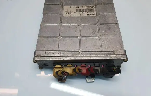 Audi A4 S4 B5 8D Engine control unit/module 8D0907557B 0261203554 0261203555