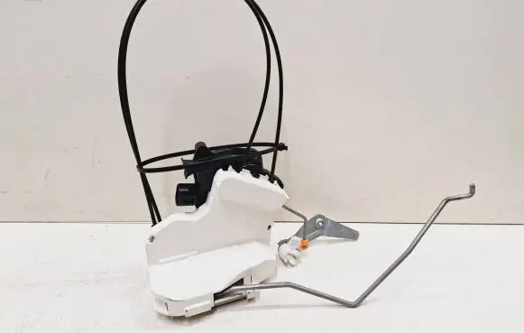 Mitsubishi i-MiEV Front door lock PPT20