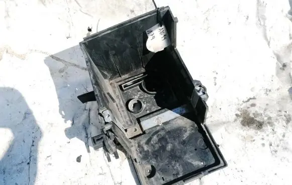 Volvo S40 Battery box tray 30667941