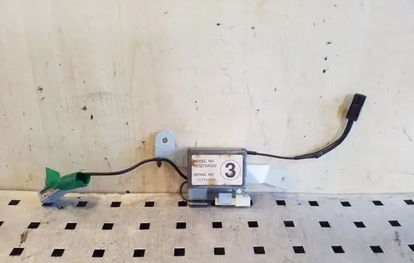 Subaru Forester SG Aerial antenna amplifier 86327SA020