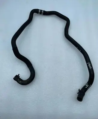 Mercedes-Benz GLE (W166 - C292) Engine coolant pipe/hose A1665061935