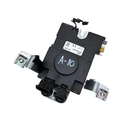 Audi A3 S3 8P Aerial antenna amplifier 8P0035225