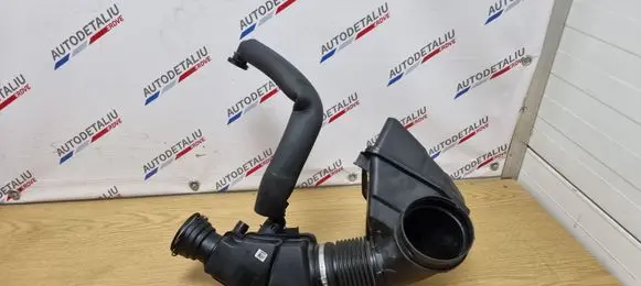 BMW 3 G20 G21 Intake resonator 8656981