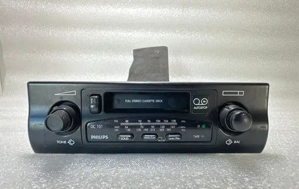 Mazda 323 Radio/CD/DVD/GPS head unit DM25C1985DMH 79DC10100 CG009535