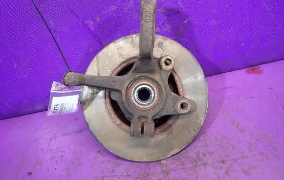Renault Thalia I Front wheel hub spindle knuckle
