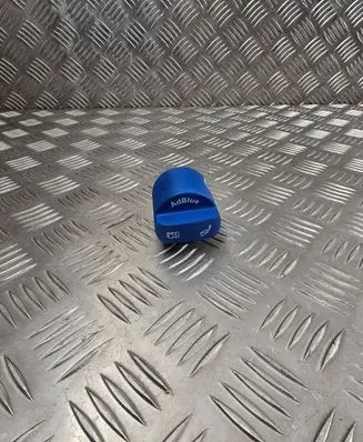 Audi A5 Sportback 8TA Adblue tank cap 5Q0131980