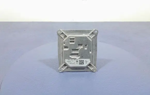 Jeep Grand Cherokee Voltage converter/converter module 130732948901