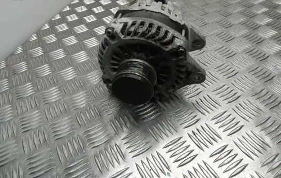 Subaru Forester SJ Generator/alternator 23700AA951 VD11835
