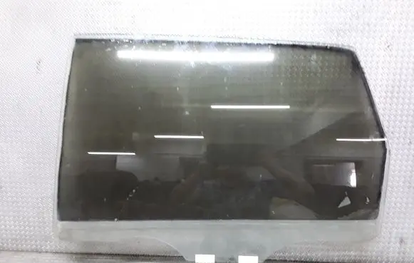 Suzuki Liana Rear door window glass