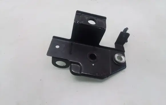 Toyota Auris 150 Radiator mount bracket
