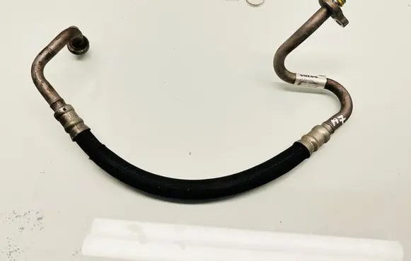 Volvo V60 Air conditioning (A/C) pipe/hose 31332530