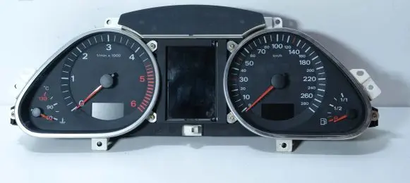 Audi A6 S6 C6 4F Speedometer (instrument cluster) 4F0920900S