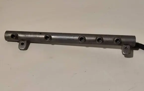 Mercedes-Benz B W245 Fuel main line pipe A6400702395 0729400132