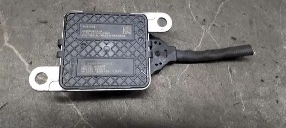 Mercedes-Benz S W223 Lambda probe sensor A0009058311