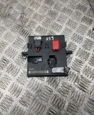 Audi A4 S4 B6 8E 8H Comfort/convenience module 8E0907279C