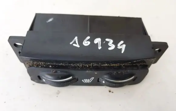 Toyota Avensis T250 Seat heating switch 453417 417-2033