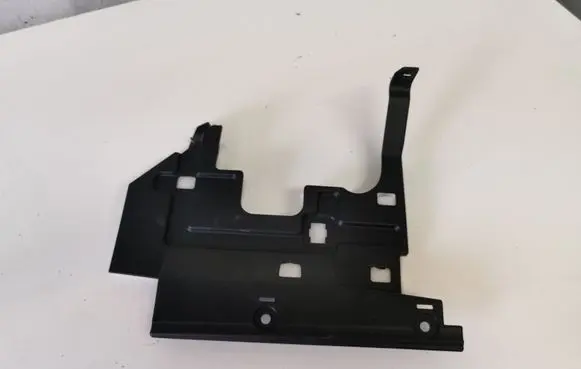 Nissan Leaf II (ZE1) Other interior part 681023NM0A