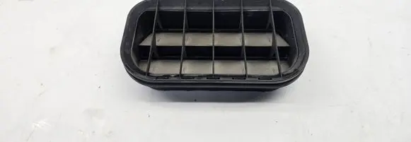 Jaguar XJ X350 Quarter panel pressure vent 95VWA019K51AA